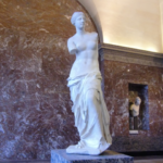 ミロのヴィーナスは【両腕がないから美しい】わけではない。その理由